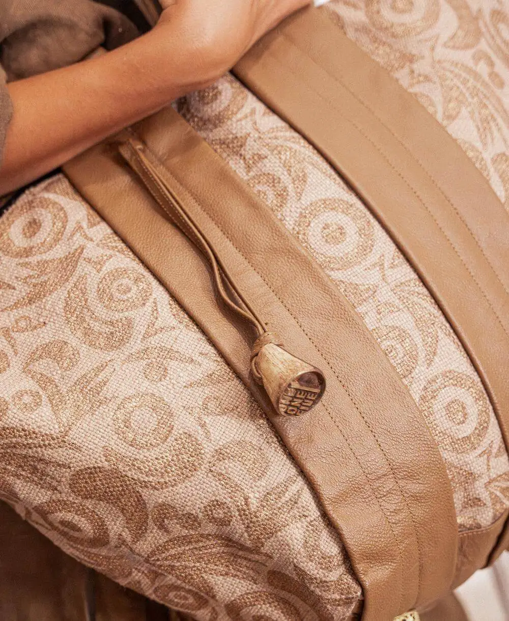 תיק לנשים סל סאטי בז' | ONE ONE FIVE – תמונה 5