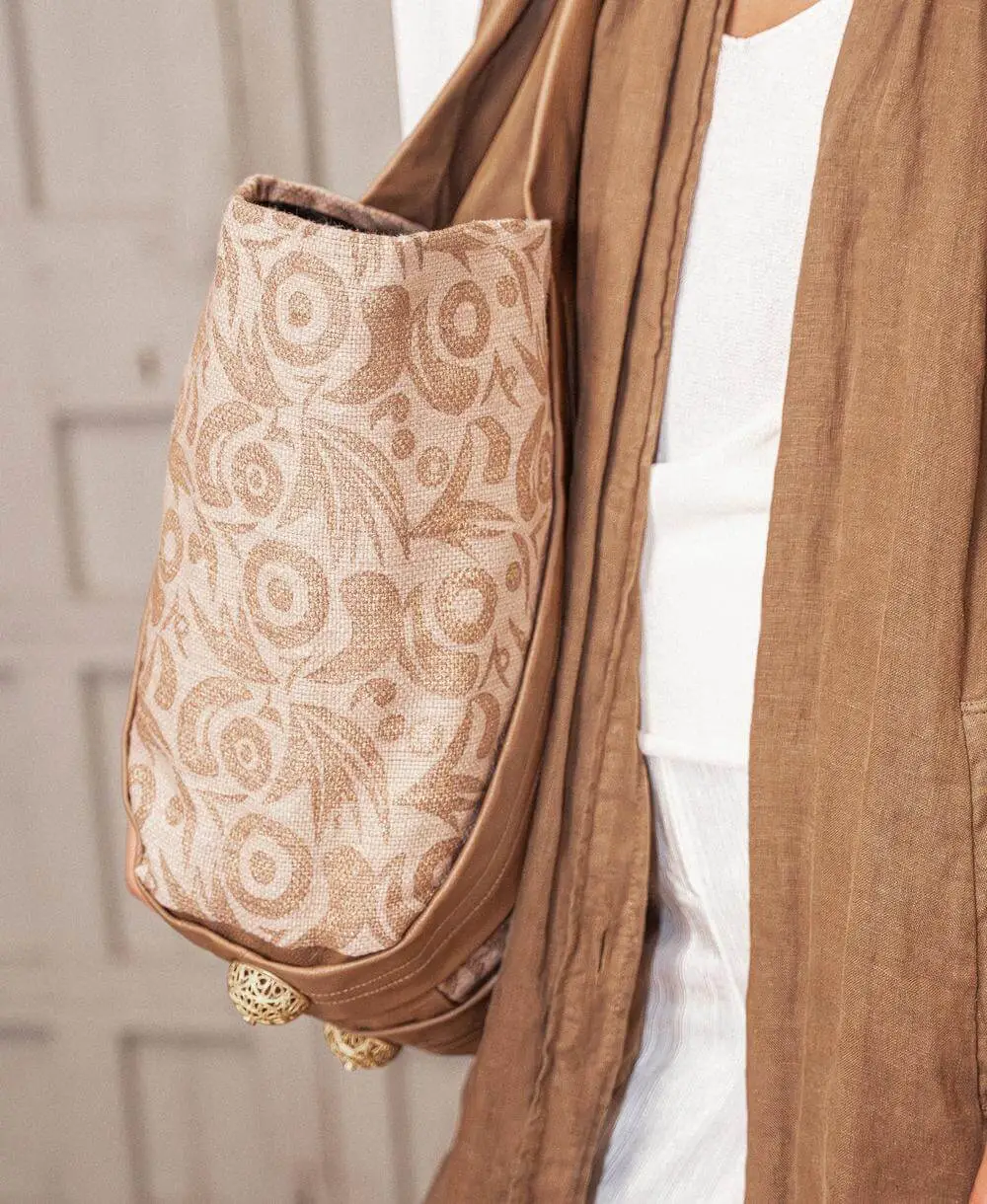 תיק לנשים סל סאטי בז' | ONE ONE FIVE – תמונה 4