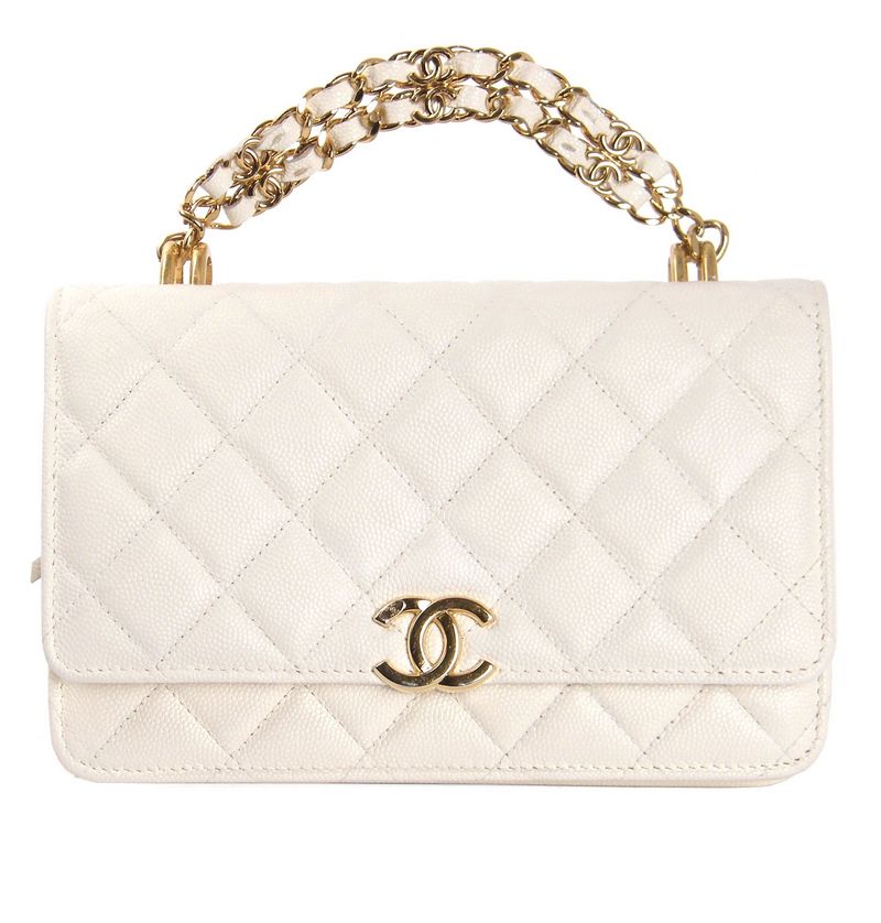 תיק שאנל לאחר חידוש העור ניקוי וצביעה למצב חדש