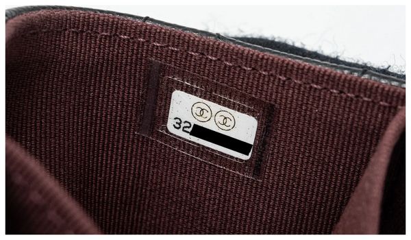 מספר סידורי אמיתי בתוך תיק שאנל