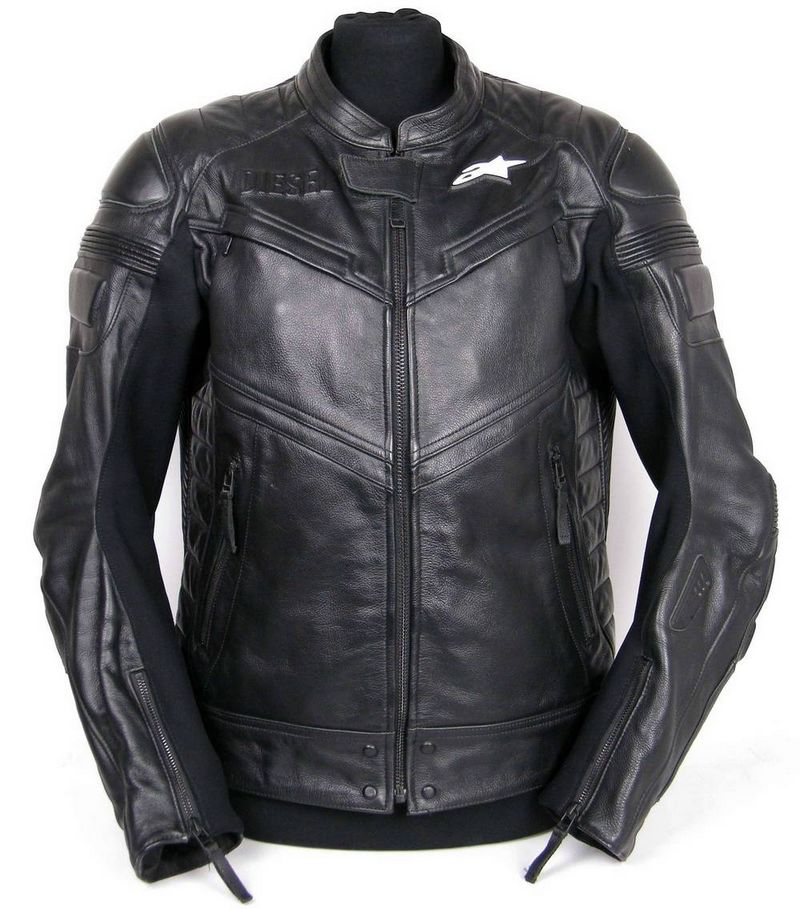 מעיל רכיבה ALPINESTARS X DIESEL – לוגו אלפינסטארס בצביעה לבנה