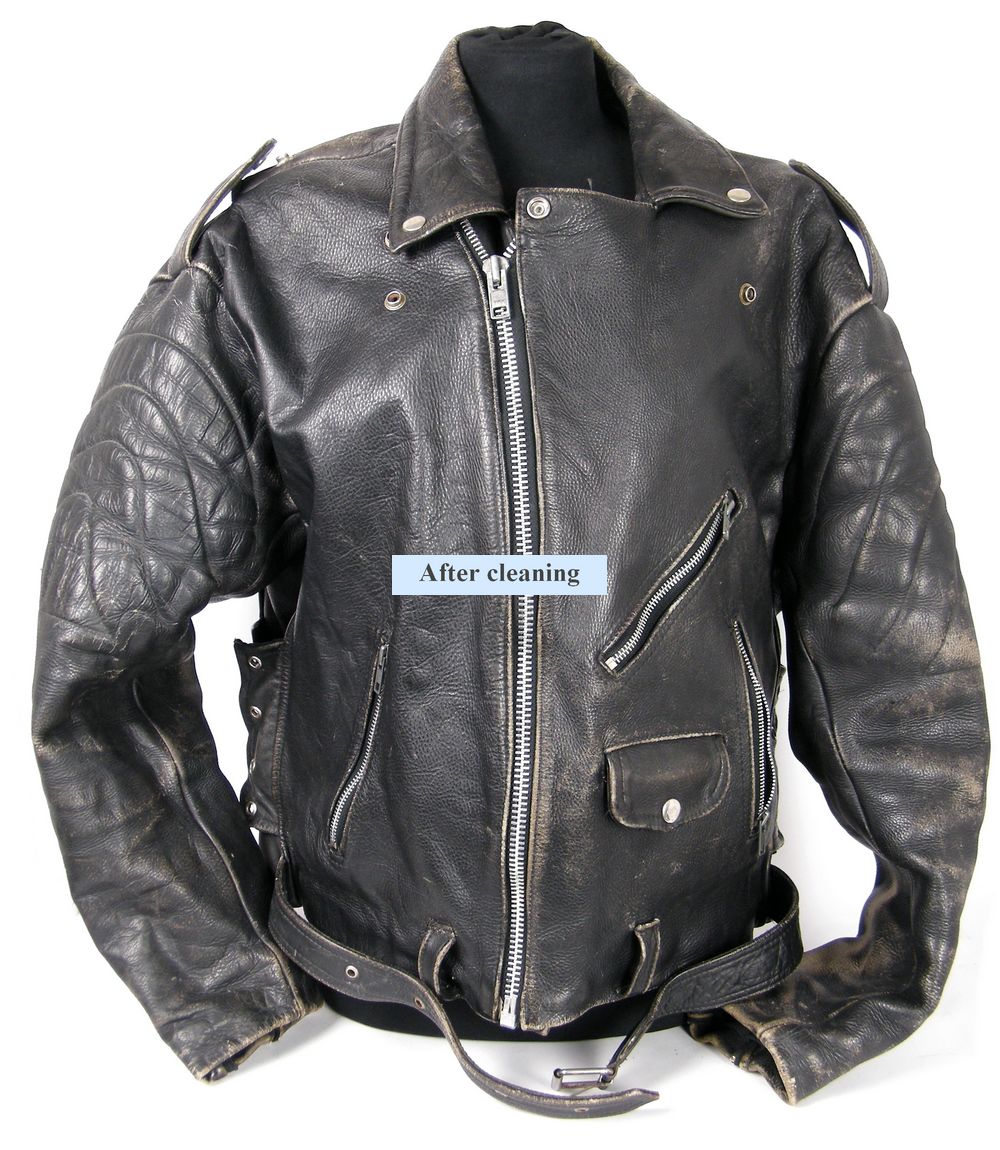 מעיל עור Harley-Davidson וינטג’ משנות ה־80 חזית לאחר ניקוי יסודי של העור.