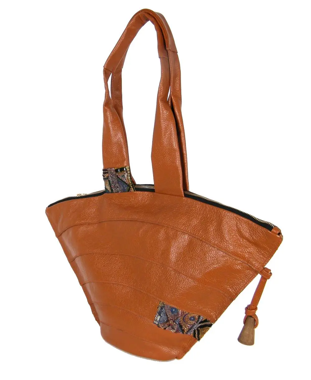 תיק צד לנשים סוצ'י קטן טרקוטה | ONE ONE FIVE – תמונה 4