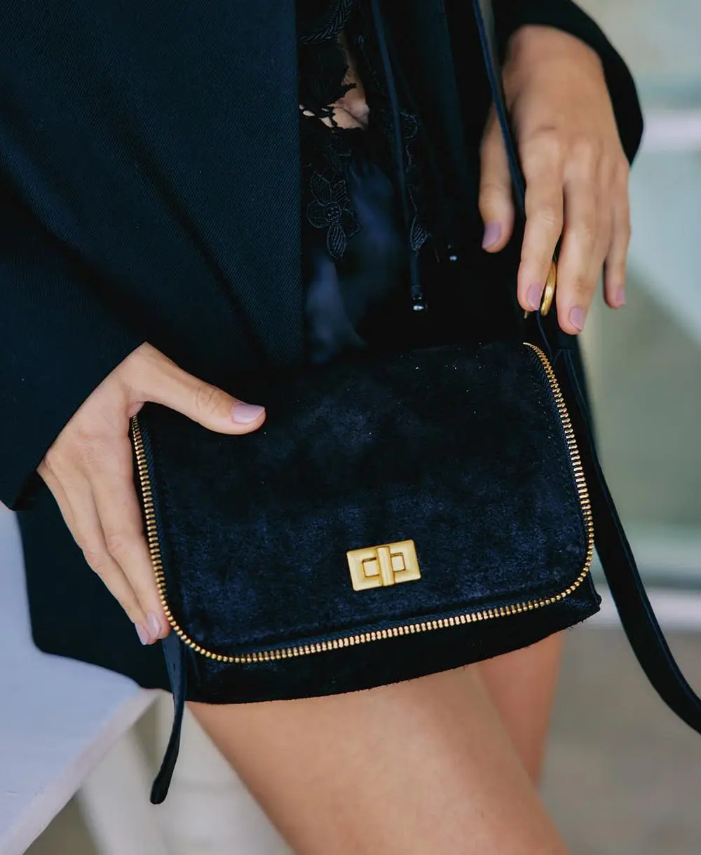 תיק צד עור לנשים אגנס גדול שחור | נטע שדה – תמונה 5