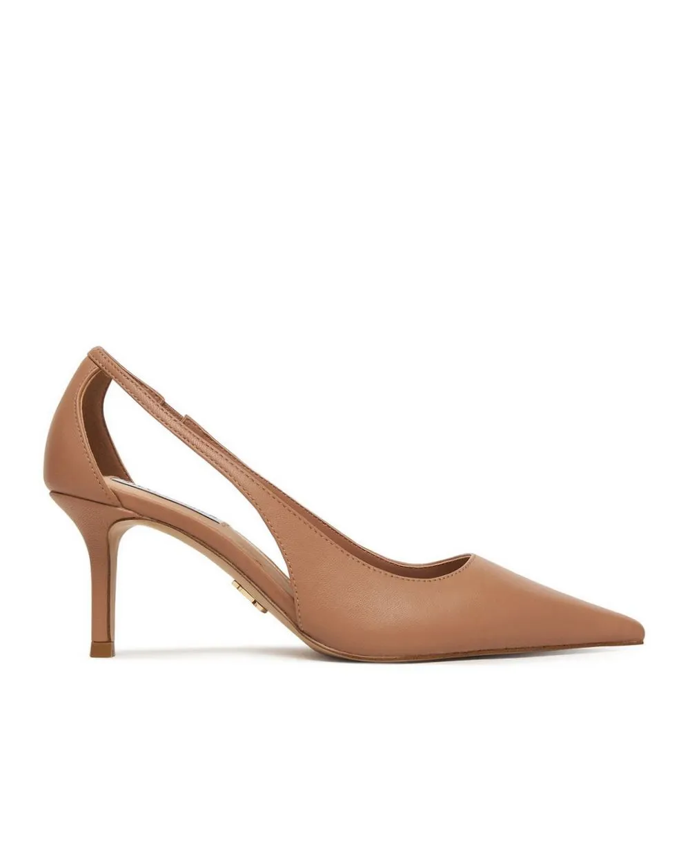 נעל עקב Steve Madden ALTRA בצבע קאמל עם חרטום מחודד ורצועת עקב פתוחה