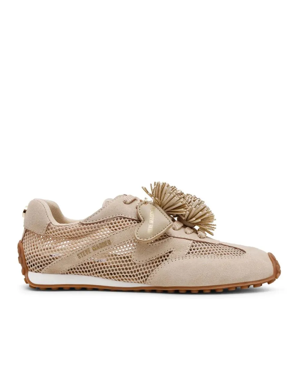 סניקרס נשים Steve Madden COHEART בצבע חול זמש עם רשת ופונפונים דקורטיביים וסוליה קרמל