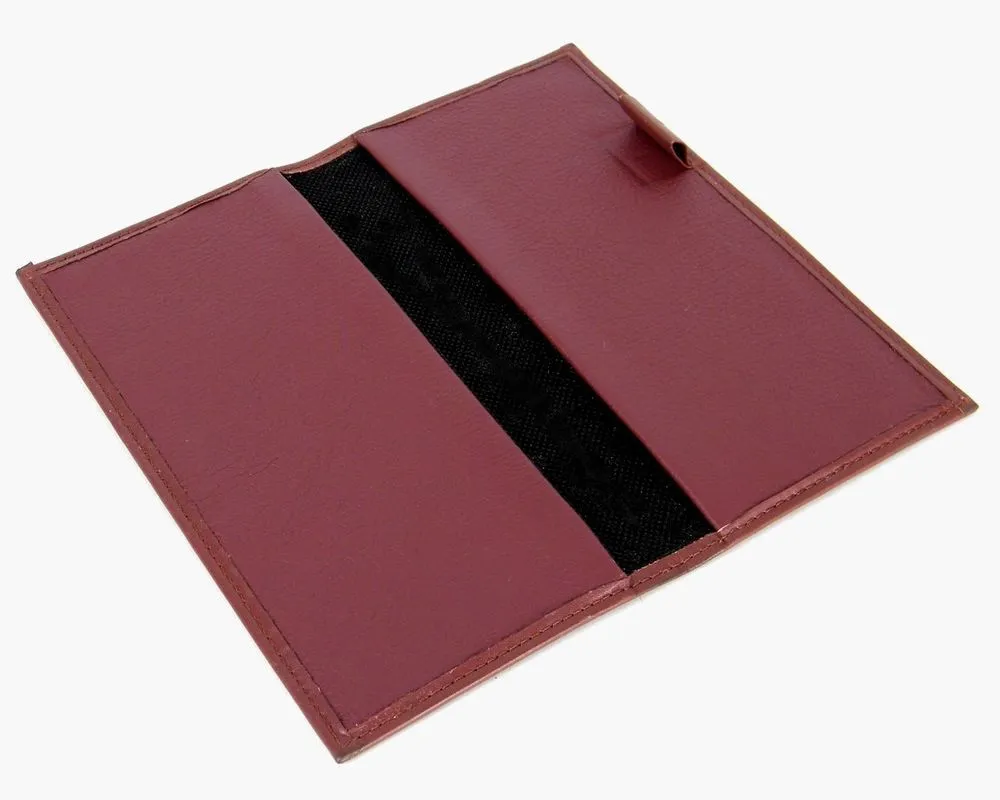 burberry-wallet-restored-interior-10 שיקום ארנק Burberry - מבט נוסף על פנים הארנק לאחר השיקום והחלפת הבטנה בעור איכותי.