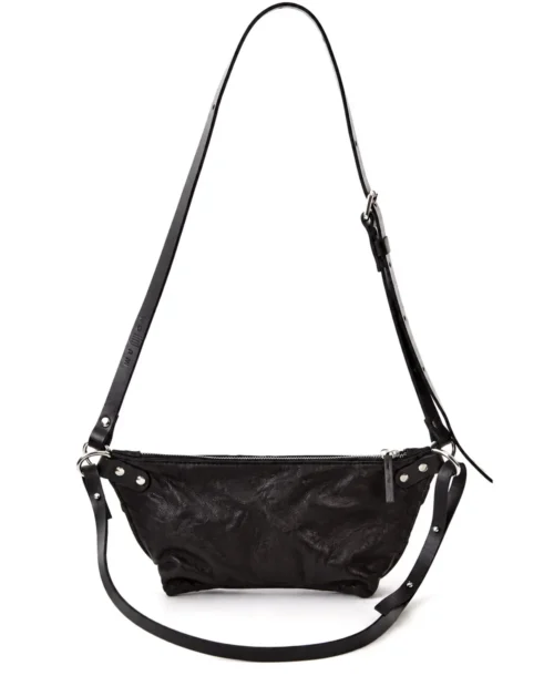 תיק אלכסוני מעור שחור OYSTER POUCH בעיצוב נועם מויאל