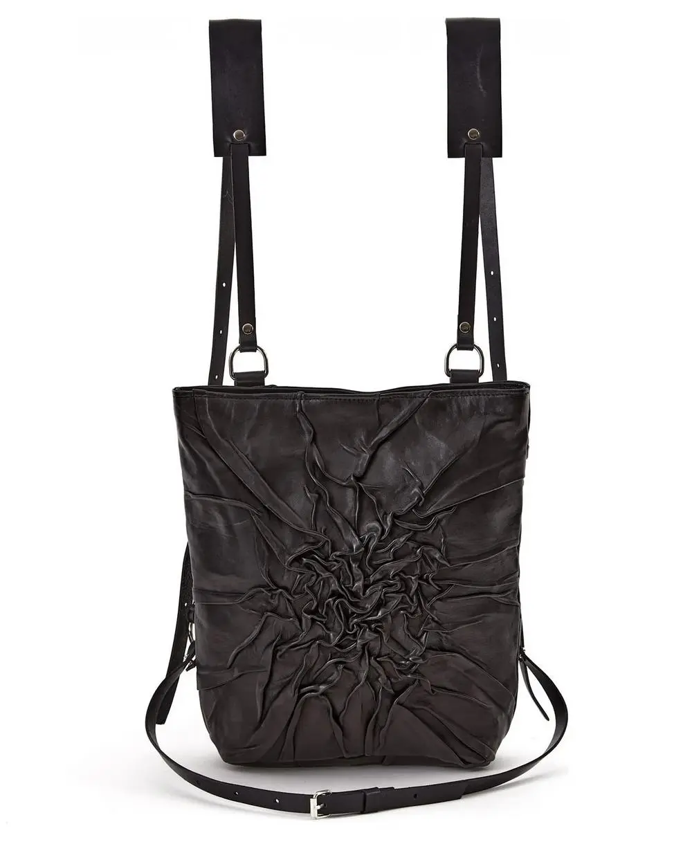 תיק גב לנשים TEXTURED שחור מעור בעבודת יד – Noam Leather Design