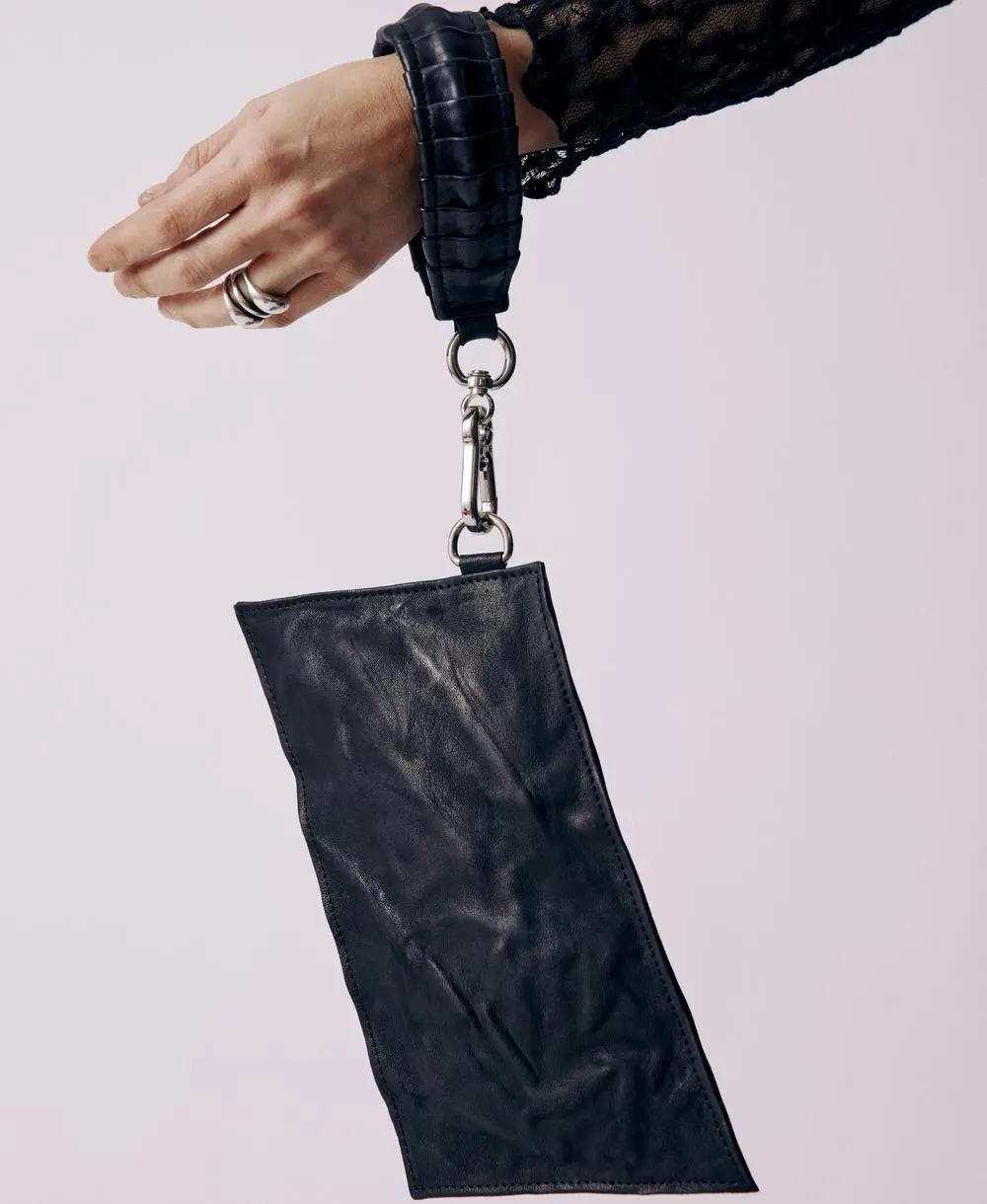 תיק ערב מעור OYSTER CLUTCH שחור | Noam Design – תמונה 3
